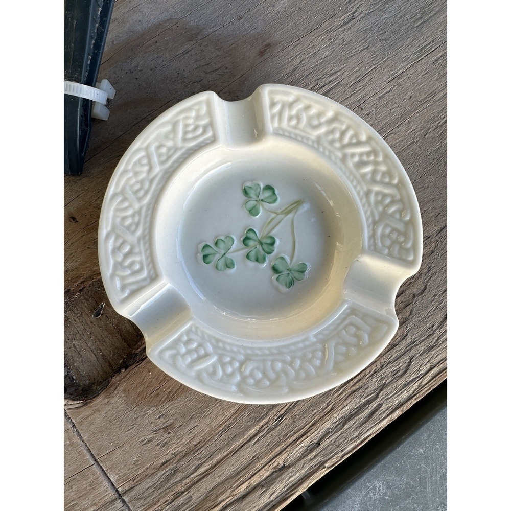 Belleek Ireland Shamrock Clover Round Porcelain Ashtray Green‎ Mark 6th Mark